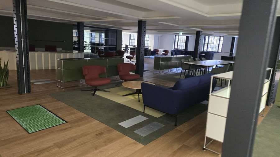Breakout lounge, feature rug