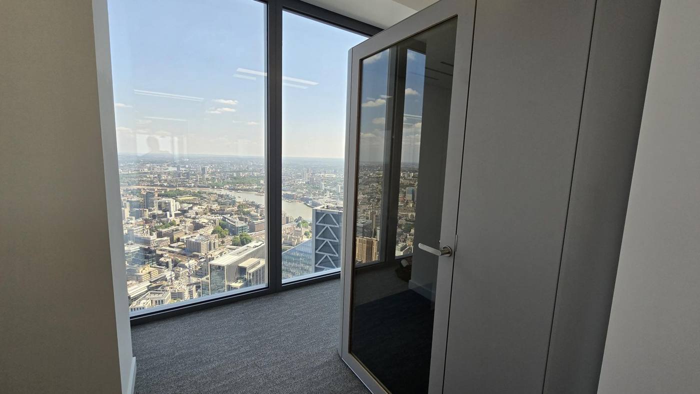 Meeting pod, 22 Bishopsgate