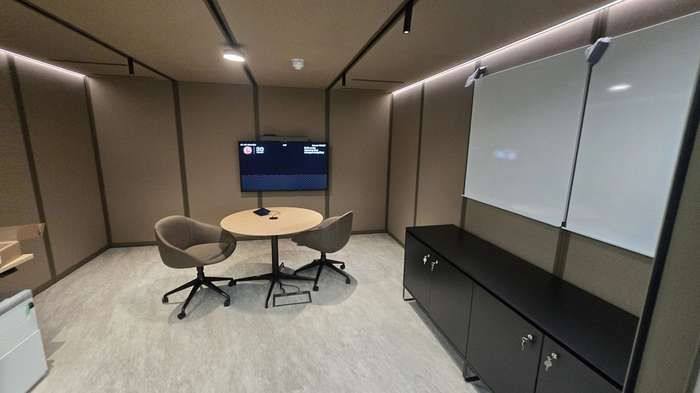 Meeting pod install